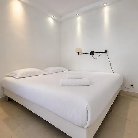 Cosy In The Center Of